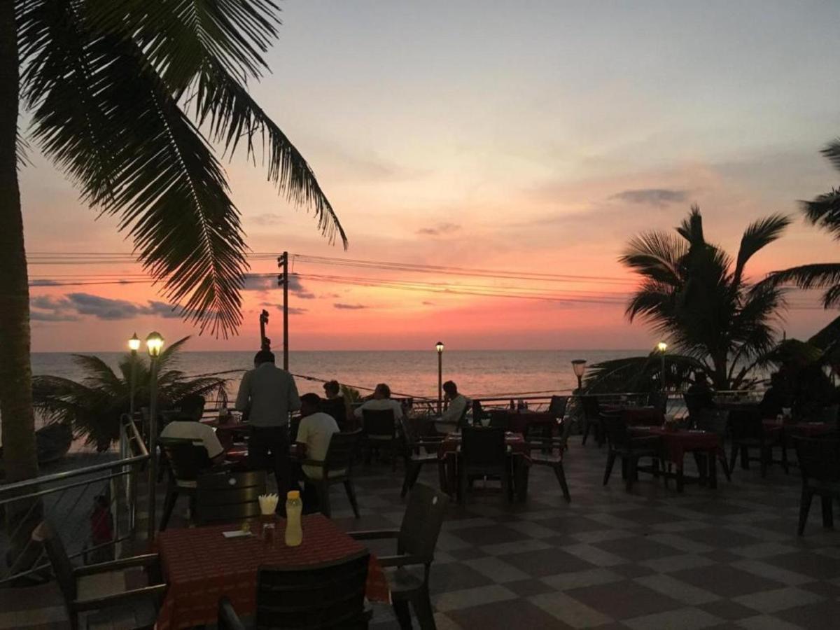 Seaface Beach Resort Kovalam Bagian luar foto