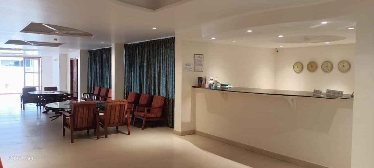 Seaface Beach Resort Kovalam Bagian luar foto